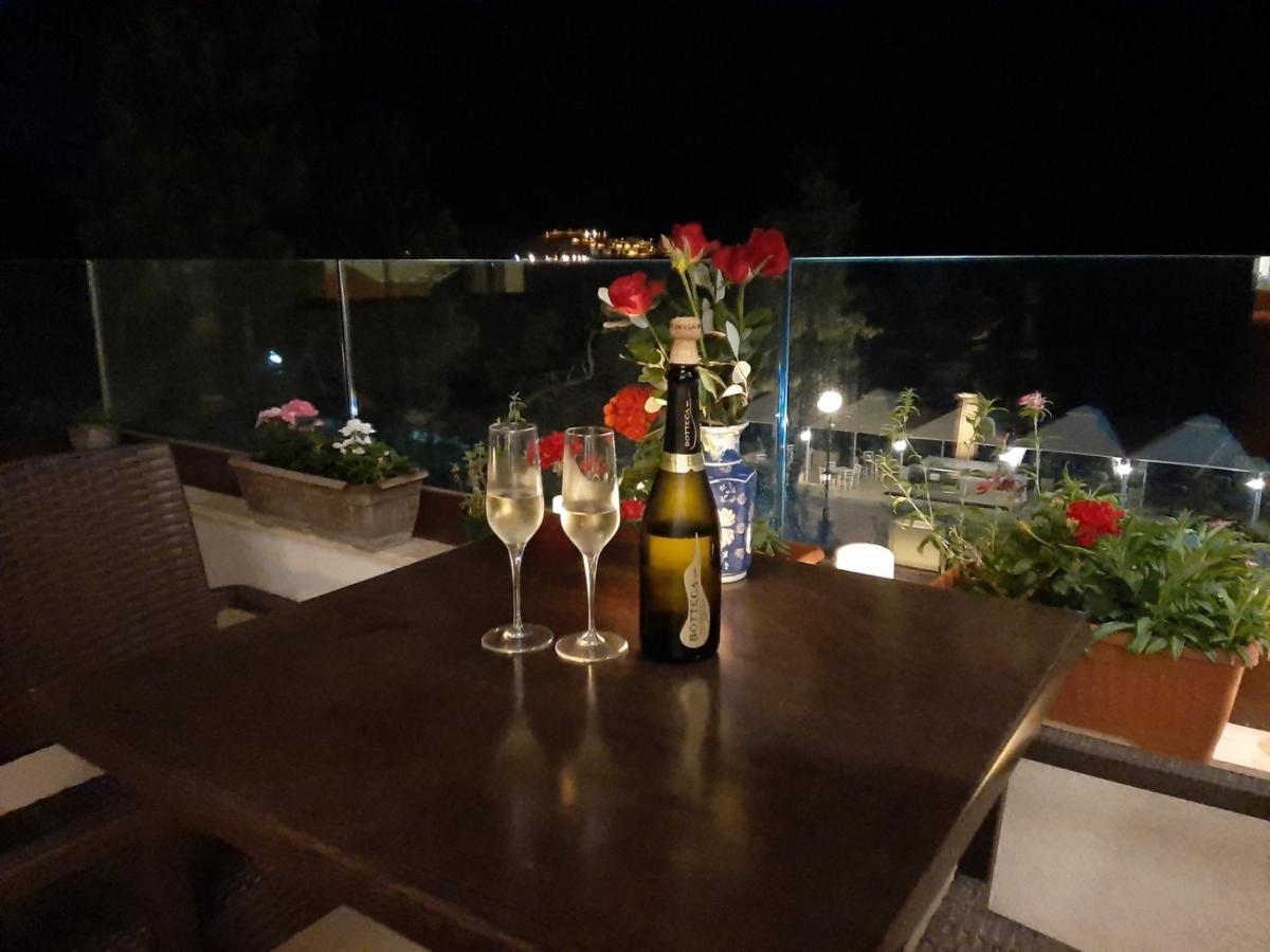 Apartments Kuce Lekovica Beach & Snack Bar- Bistro Экстерьер фото