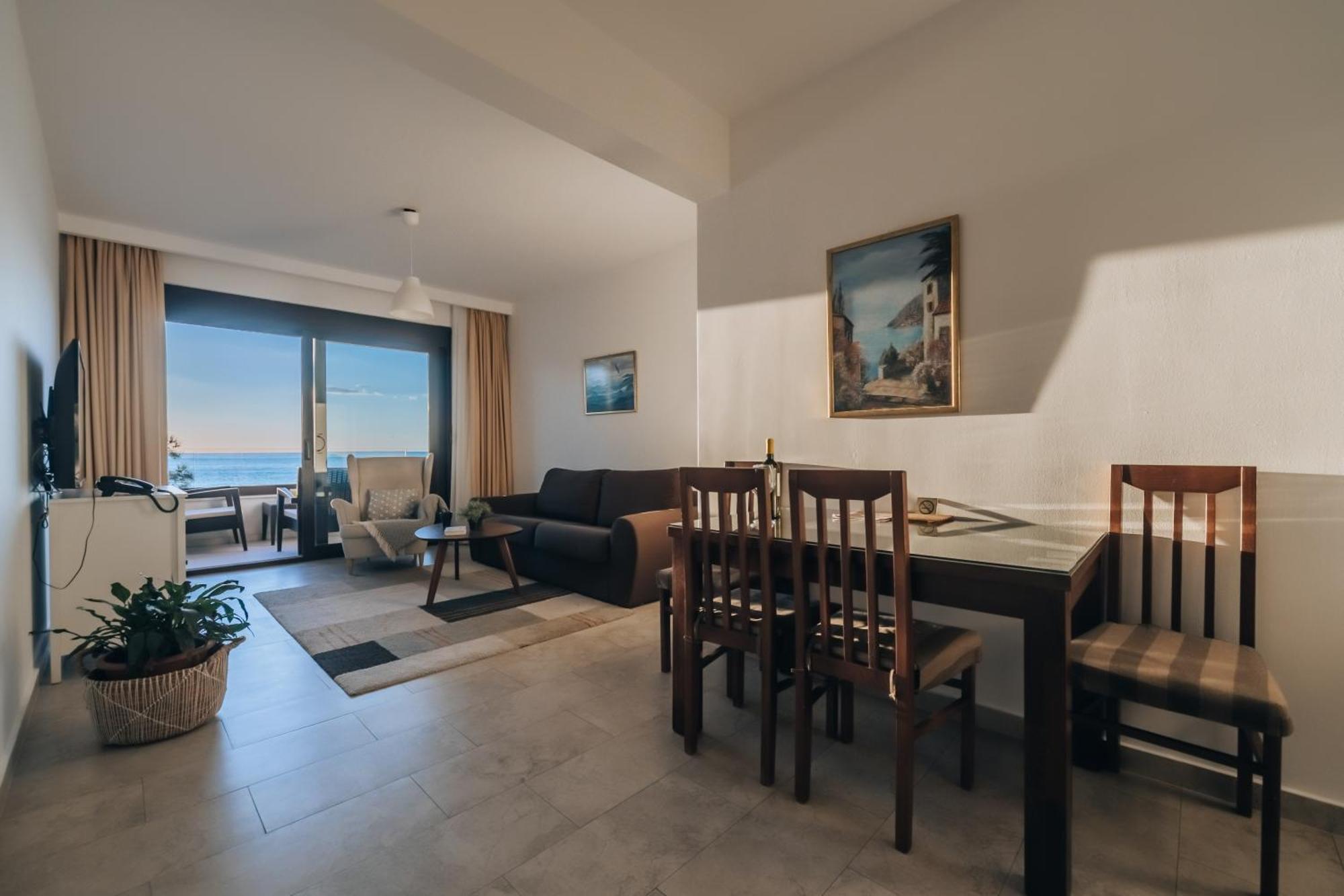 Apartments Kuce Lekovica Beach & Snack Bar- Bistro Номер фото