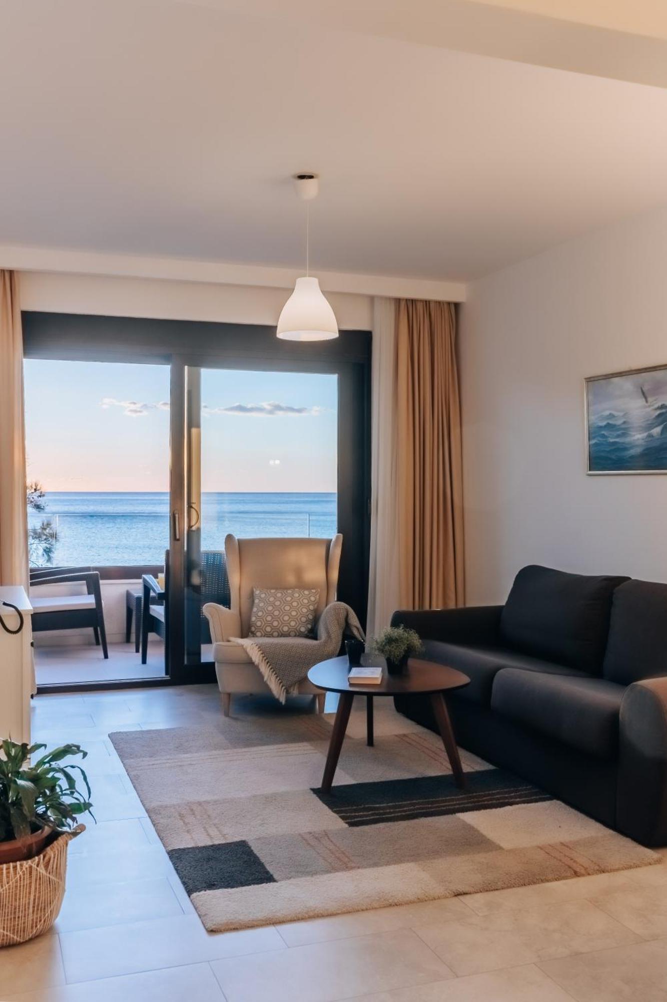 Apartments Kuce Lekovica Beach & Snack Bar- Bistro Экстерьер фото