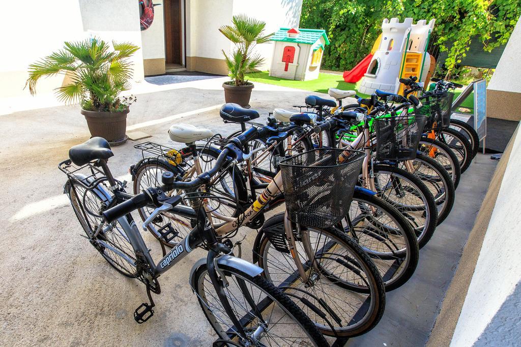 Apartments Kuce Lekovica Beach & Snack Bar- Bistro Экстерьер фото
