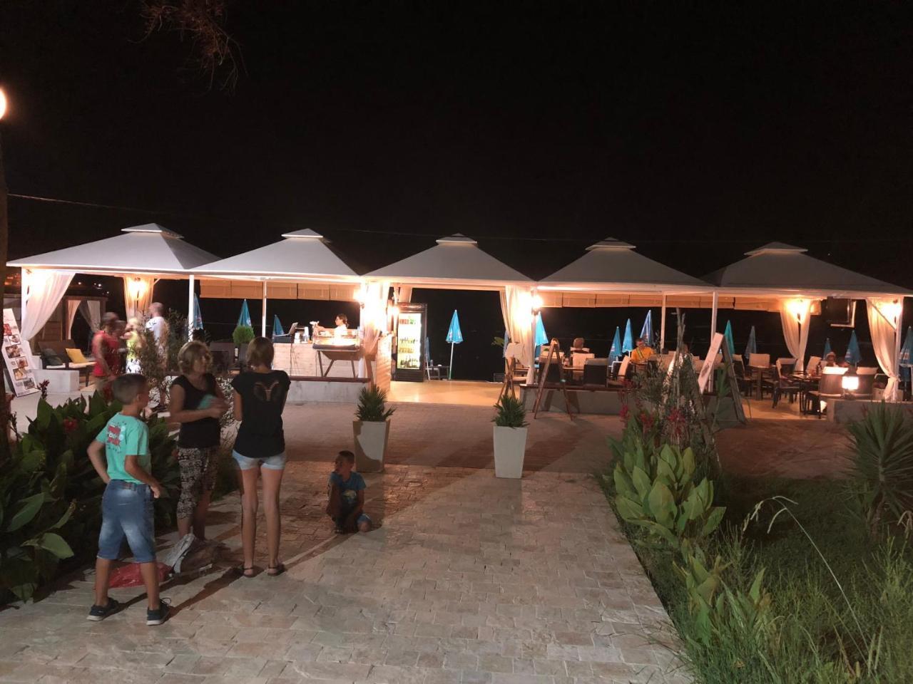 Apartments Kuce Lekovica Beach & Snack Bar- Bistro Экстерьер фото