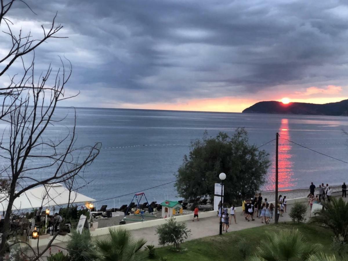 Apartments Kuce Lekovica Beach & Snack Bar- Bistro Экстерьер фото
